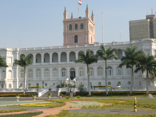 File:Palacio de los López en Asunción.jpg