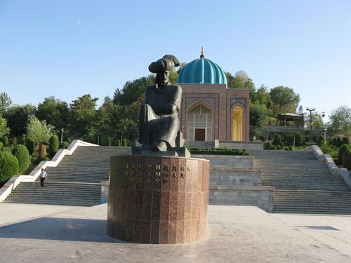 File:Monument to Babur Andijan Sculptor R Suleymanov Bronze 1984.jpg