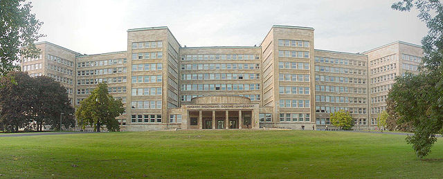 File:Goethe University Frankfurt Poelzig Building.jpeg