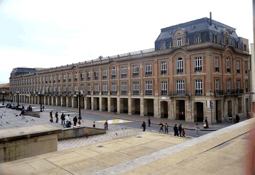 File:Pilevanos palacej.jpg