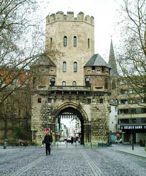 File:Severinstorburg web.jpg