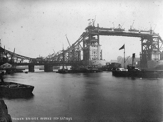 File:Tower bridge works 1892.jpg