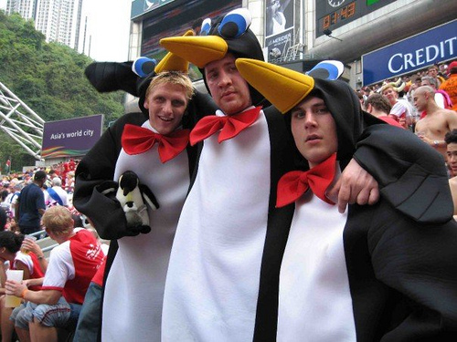 File:The Three Penguins - Hong Kong - Engle.jpg