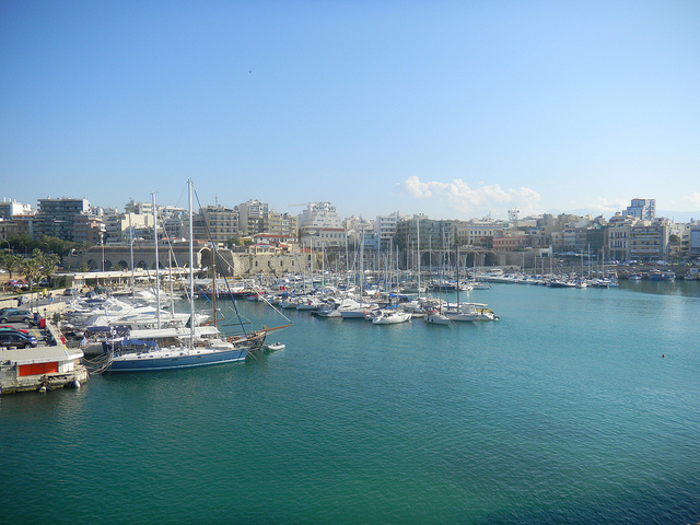 File:Heraklion port.png
