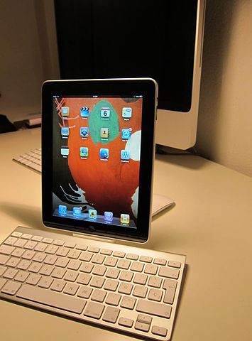 File:IPad docked.jpg