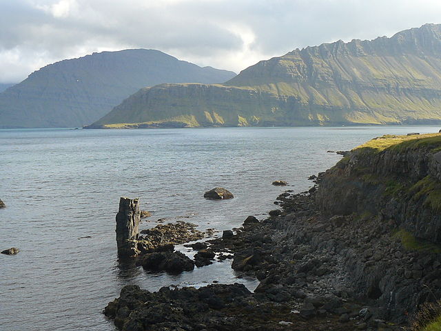 File:Norðfjörður .JPG