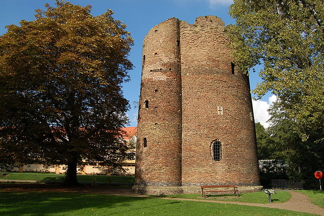 File:Cowtower.jpg