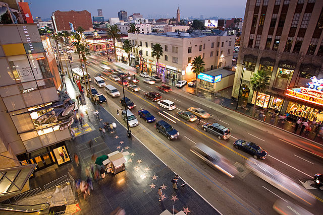 File:Hollywood boulevard from kodak theatre.jpg