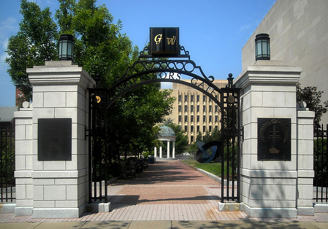 File:Professor's Gate - GWU.JPG
