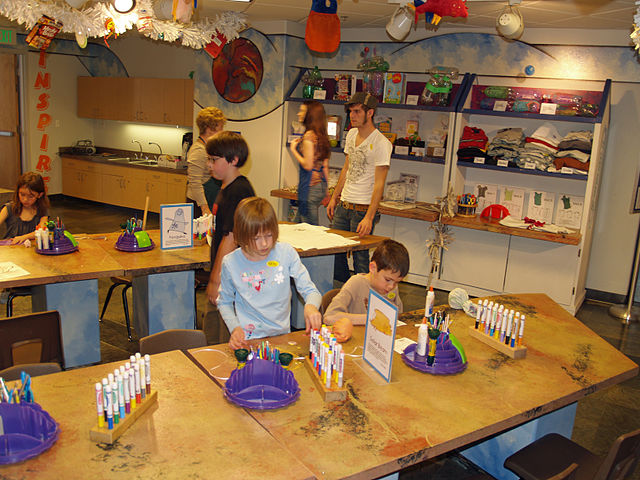 File:Buell Childrens Museum Art Room by David Shankbone.jpg