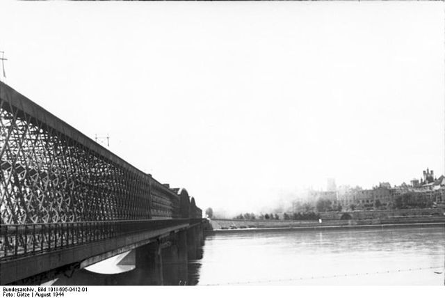 File:Bundesarchiv Bild 101I-695-0412-01, Warschauer Aufstand, Weichselbr&uuml;cke.jpg