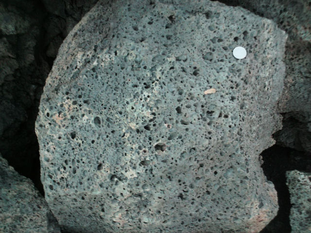 File:VessicularBasalt1.JPG