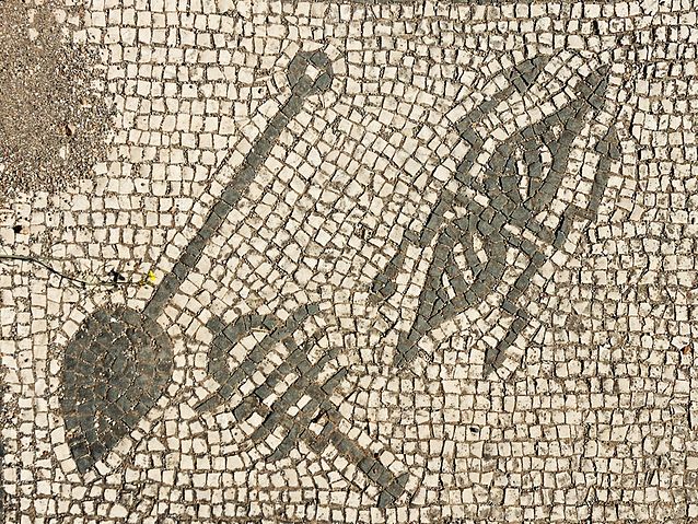 File:4th panel Mitreo di Felicissimus Ostia Antica 2006-09-08.jpg