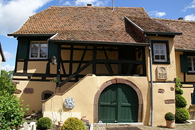 File:2010.05.30.113308 Haus Hélène de Beauvoir Goxwiller FR.jpg