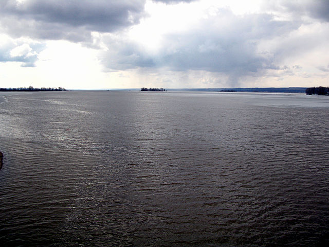 File:Volga river at Kazan.JPG