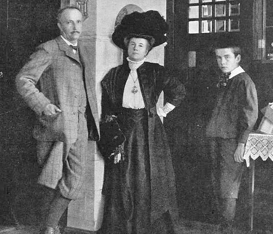 File:Richard-strauss-and-pauline-and-franz-1910.jpg