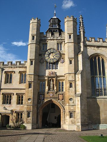 File:Clock Tower, Great Court, Trinity College, Cambridge.jpg
