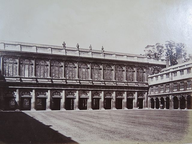 File:Cambridge University, Neville's Court, Trinity College.jpg