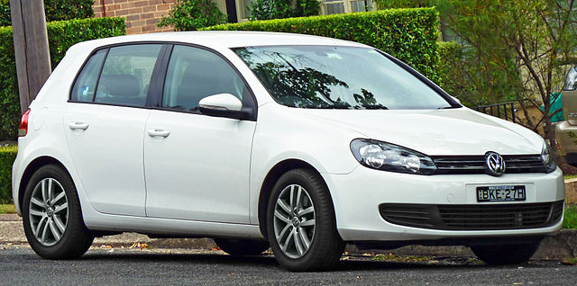 File:2009-2011 Volkswagen Golf (5K) 118TSI Comfortline 5-door hatchback (2011-03-10) 01.jpg