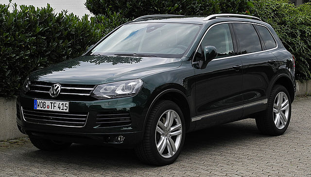 File:VW Touareg V8 TDI (II) – Frontansicht (1), 2. Juli 2011, Düsseldorf.jpg