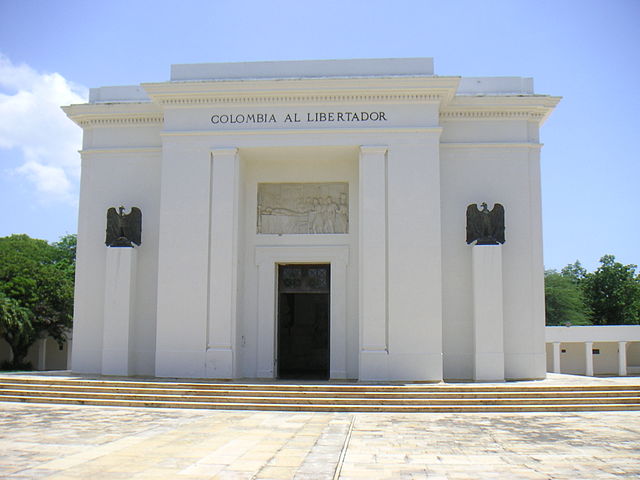 File:Bolivarmemorial01.jpg