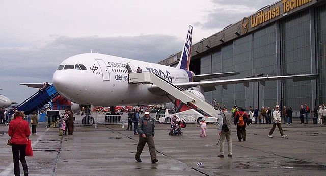 File:Airbus A300 B2 Zero-G.jpg