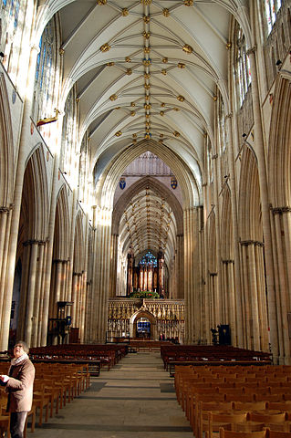 File:Inside York Minster.jpg