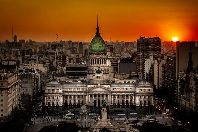 File:Atardecer en el Congreso de la Nación Argentina.jpg