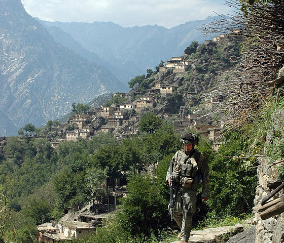File:Village of Aranas, Nuristan province.jpg