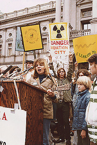 File:Anti-nuke rally in Harrisburg USA.jpg