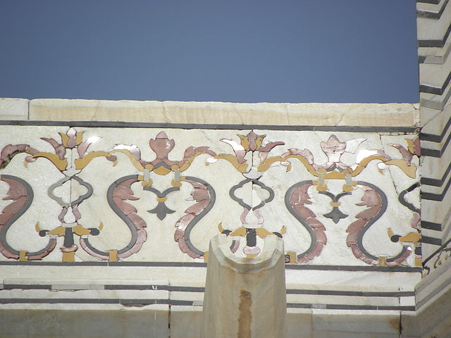 File:Taj Mahal reflective tiles in normal exposure.JPG