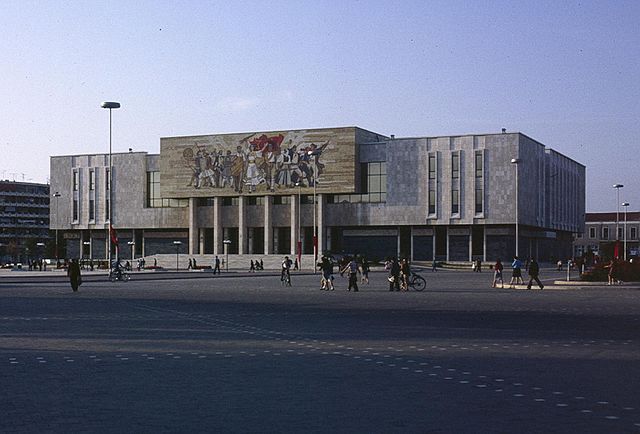 File:Tirana Museum 1988.jpg
