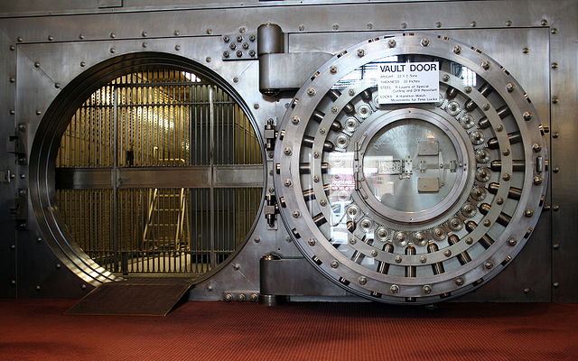 File:WinonaSavingsBankVault.JPG