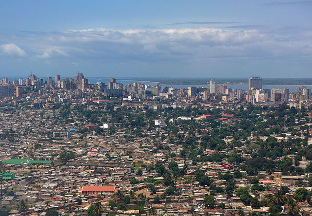 File:2010-10-18 10-56-01 Mozambique Maputo Aeroporto ”B”.jpg