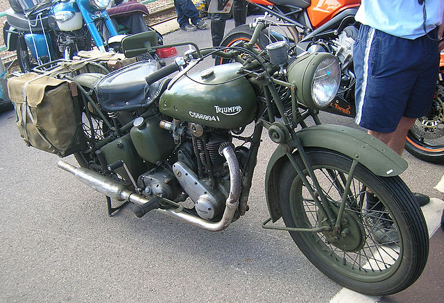 File:Triumph 3HW 350cc motorcycle.jpg