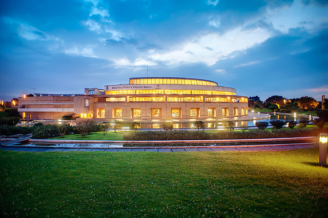 File:Biblioteca Virgilio Barco Bogotá Colombia.jpg
