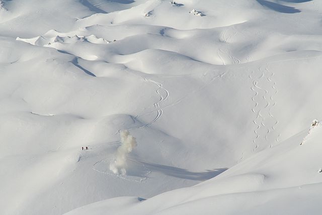 File:Avalanche Blasting.jpg