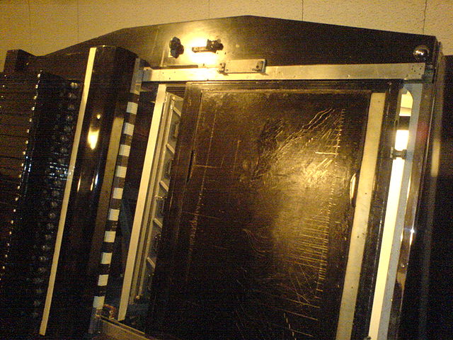 File:ANS synthesizer 01623.jpg