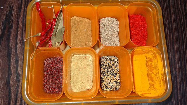 File:Bengali spices.JPG
