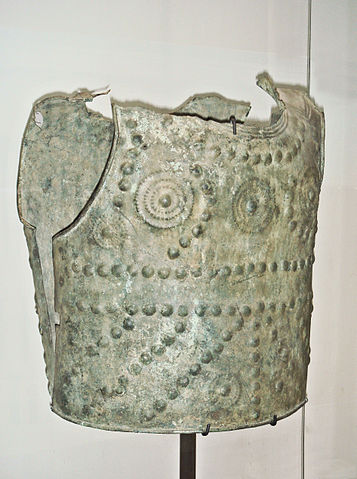 File:Bronze cuirass 2900g Grenoble end of 7th early 6th century BCE.jpg