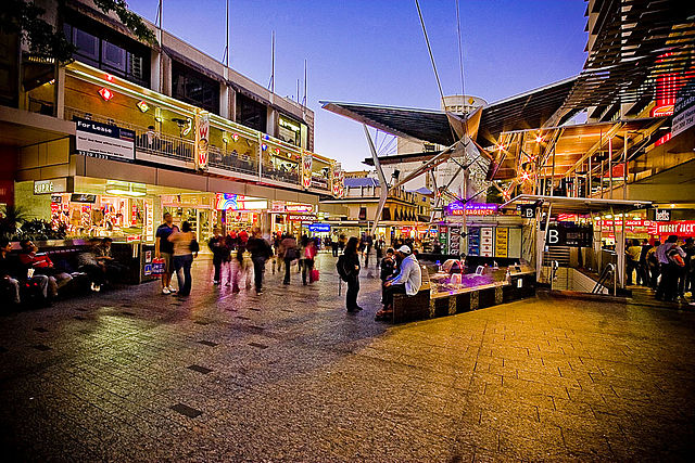 File:Queen Street Mall Brisbane.jpg