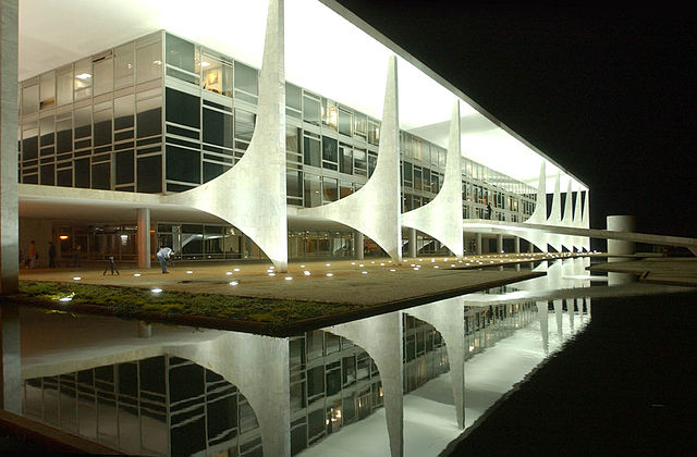 File:Palacio do Planalto.jpeg