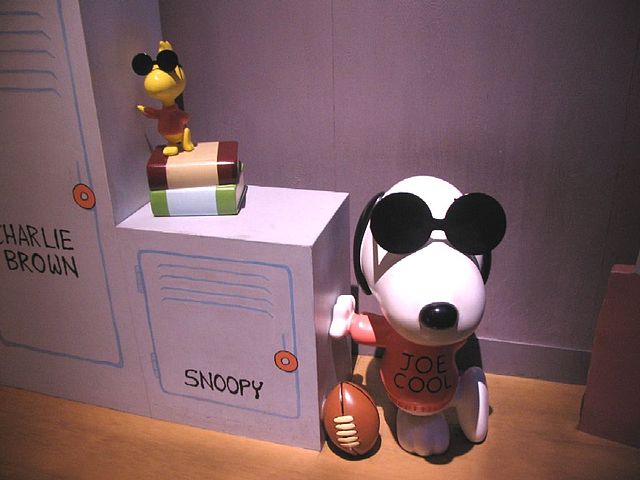 File:Joe Cool as depicted at the Universal Studios in Osaka.jpg