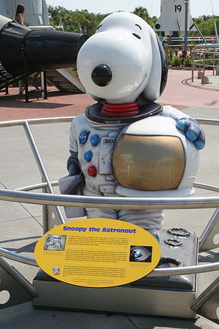 File:Snoopy statue at KSC.JPG