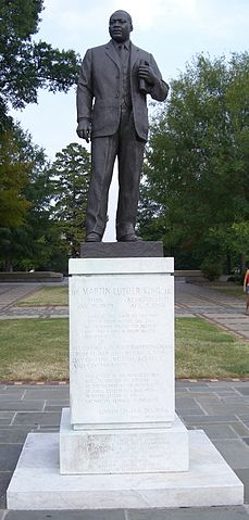 File:KellyIngramMLKStatue.jpg