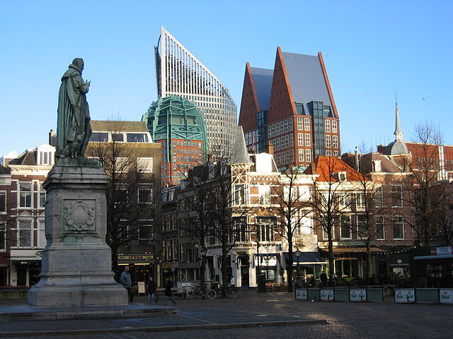 File:A square in the center of the Hague.jpg