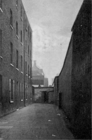 File:Second Marshalsea prison in the 19th or 20th century.png