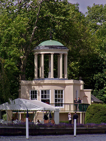 File:Henley regatta temple island.jpg