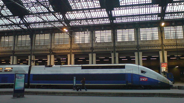 File:TGV Duplex in profile.JPG
