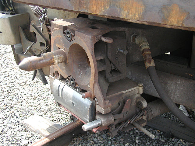 File:SEPTA budd-coupler.jpg